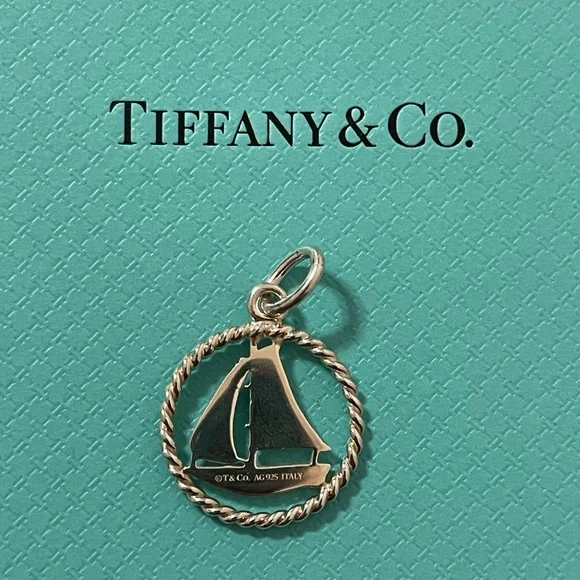 Tiffany sailboat charm - Picture 4 of 4